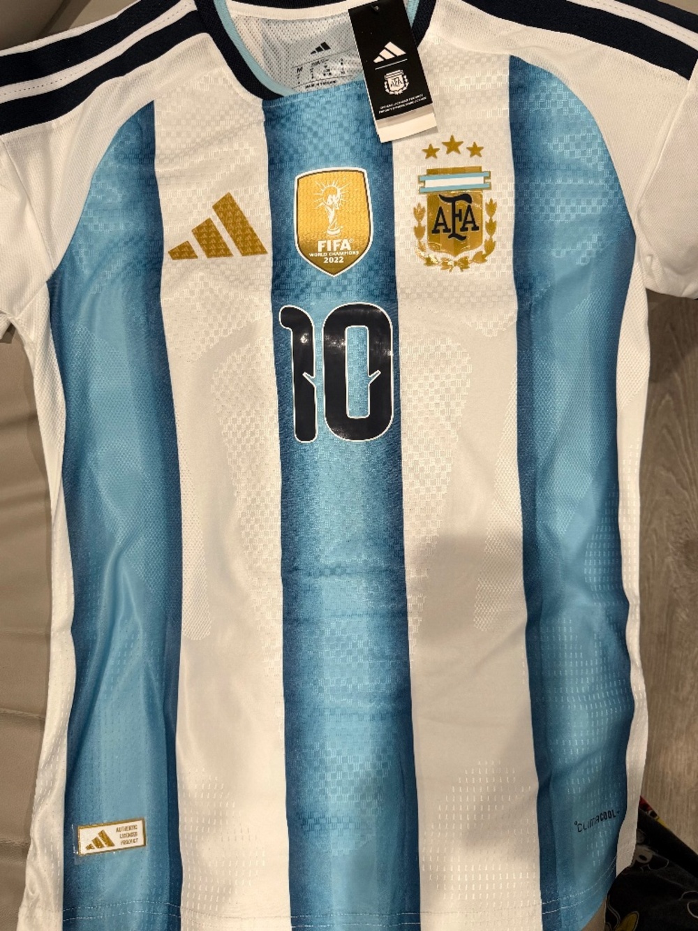 MESSI -Adidas Argentina Home Jersey #10 – – Size M – NEW WITH TAGS - Picture 8 of 8